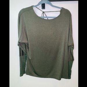 Long sleeve bat wing top
